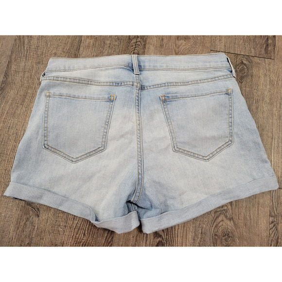 Old Navy Light Wash Cuffed Denim Jeans Size 8 - 32" Waist, 3.5" Inseam - Picture 3 of 3